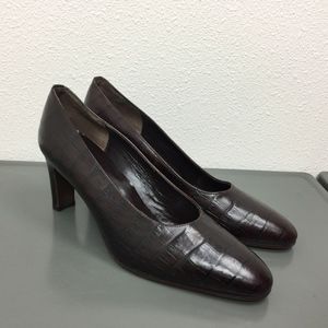 Ann Taylor Brown Leather Reptile Pumps Shoes Sz 9